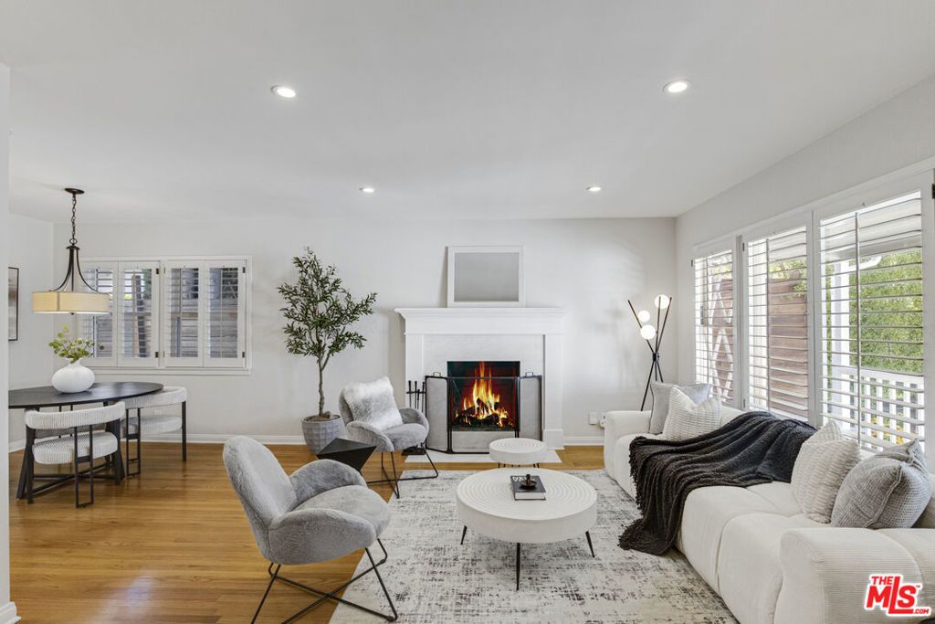 22041 Providencia Street, Woodland Hills