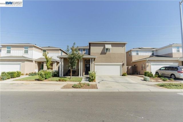 2481 Pineda Dr, Merced