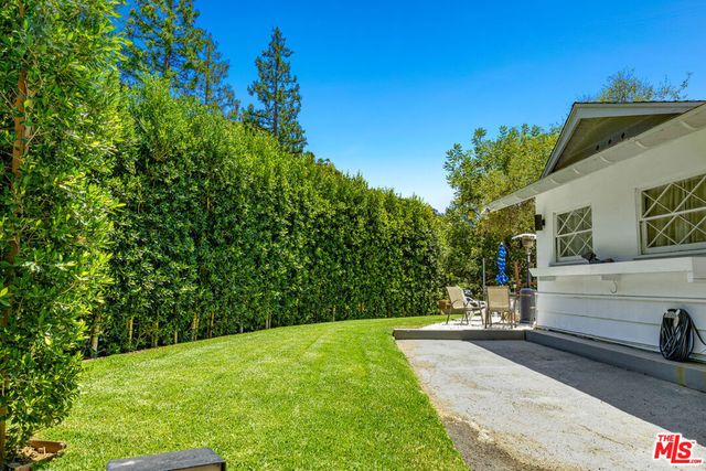 2485 Benedict Canyon Drive, Los Angeles
