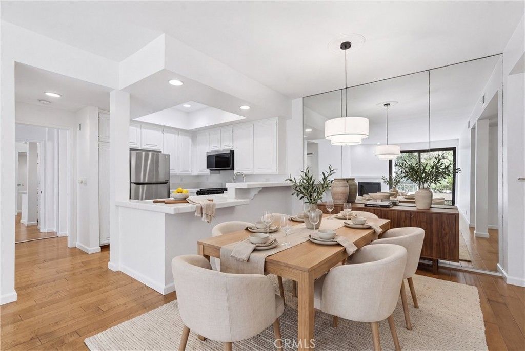 8675 Falmouth # 221, Playa Del Rey