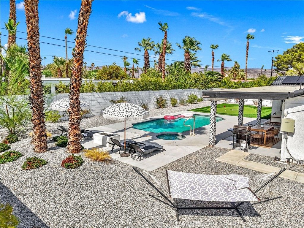 3030 E Vincentia, Palm Springs