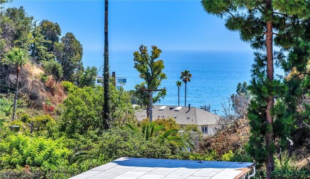 517 Palisades Drive, Pacific Palisades
