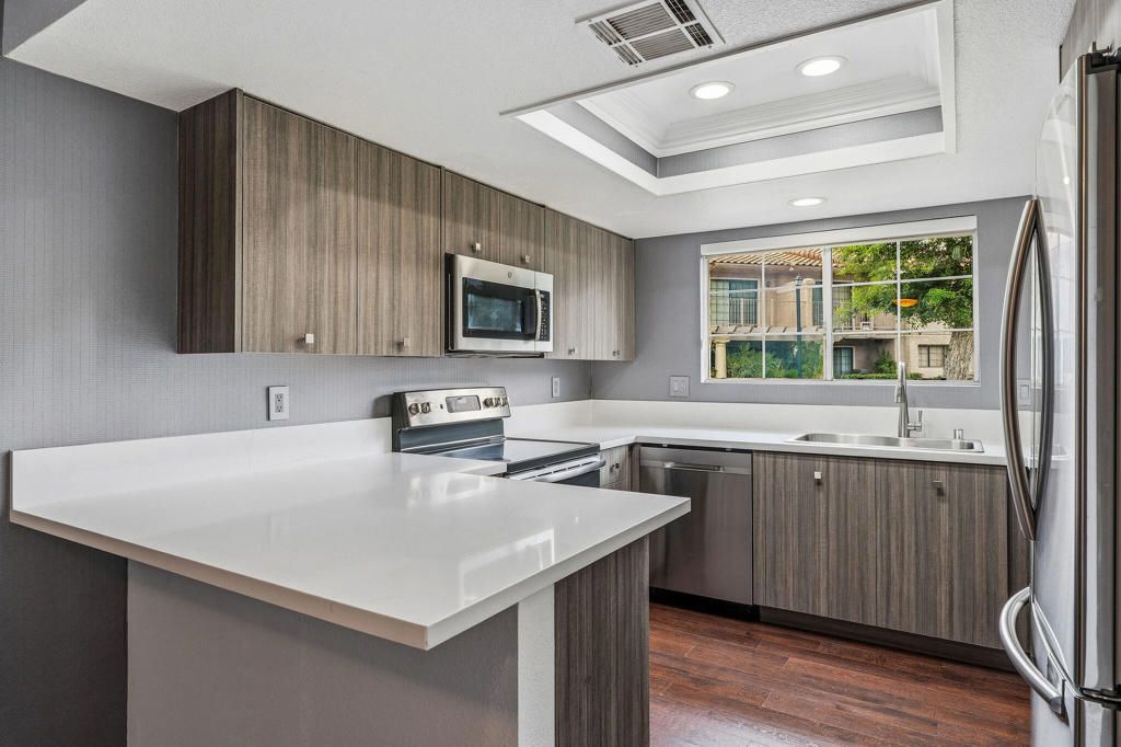 505 S Farrell Drive # H49, Palm Springs