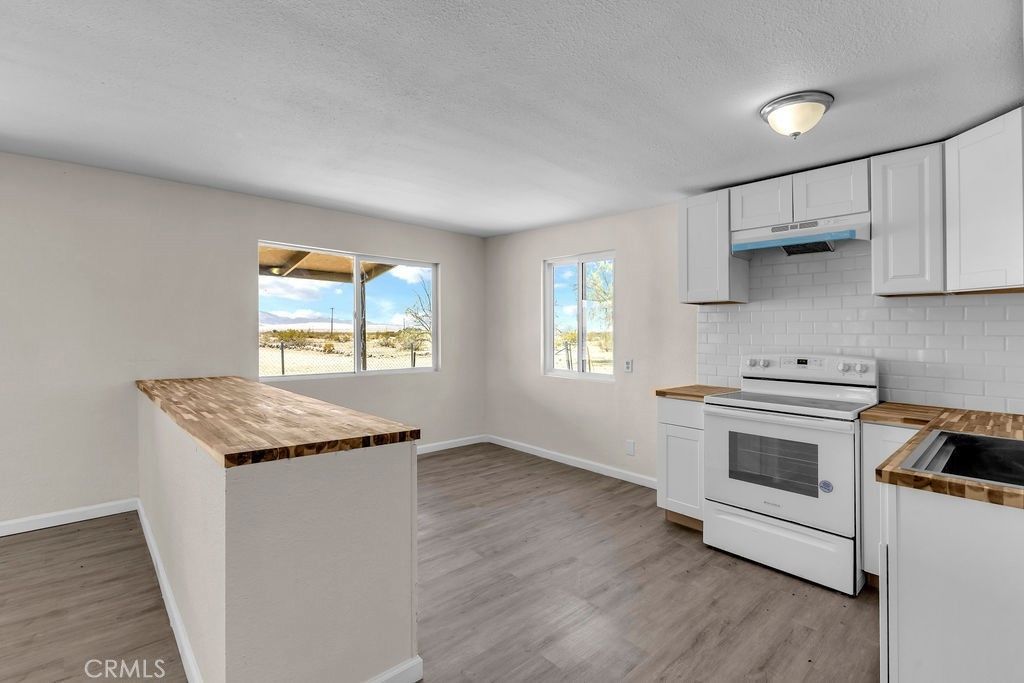 3852 Midway Road, 29 Palms