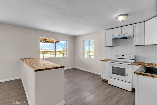3852 Midway Road, 29 Palms