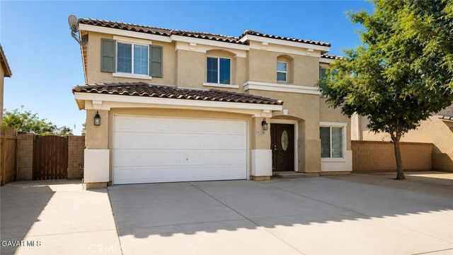 45108 Palm Lane, Lancaster