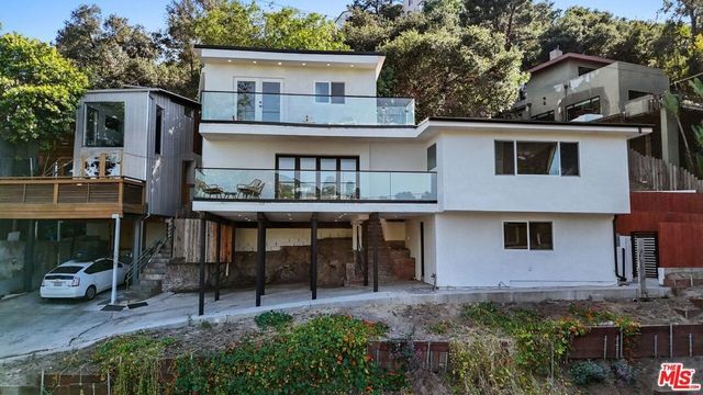 6900 Treasure Trail, Los Angeles