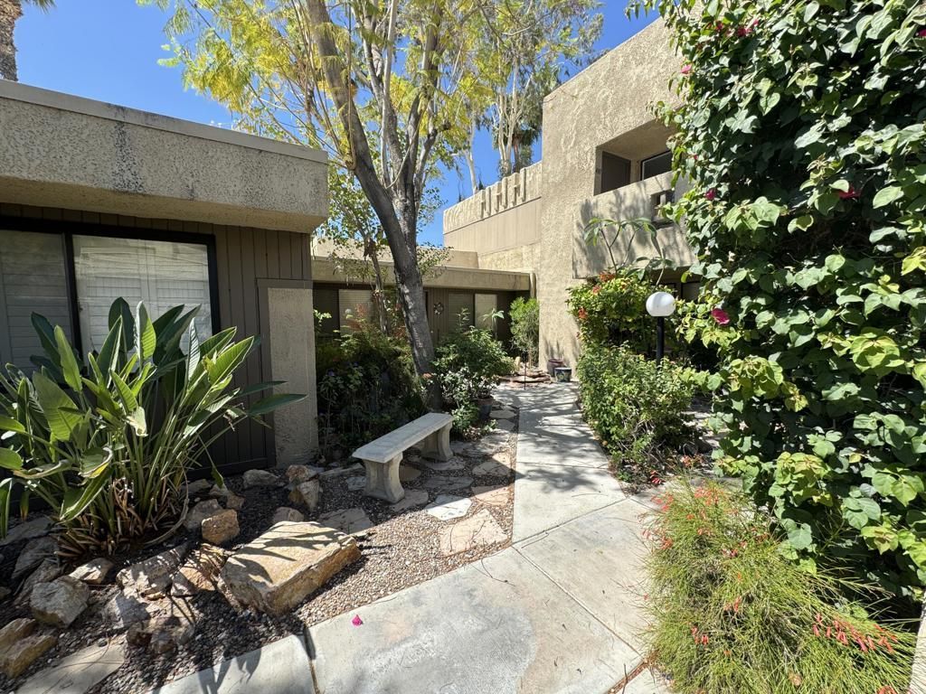 473 W Bradshaw Lane # 10, Palm Springs