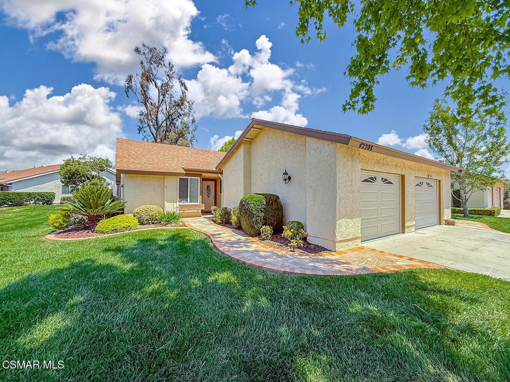 42203 Village 42, Camarillo