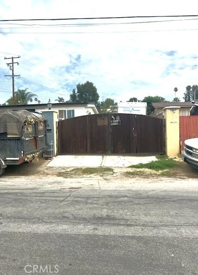 7688 Hillside St, Corona