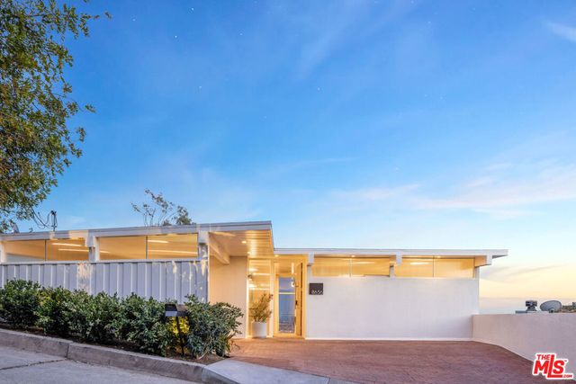 8656 Skyline Drive, Los Angeles