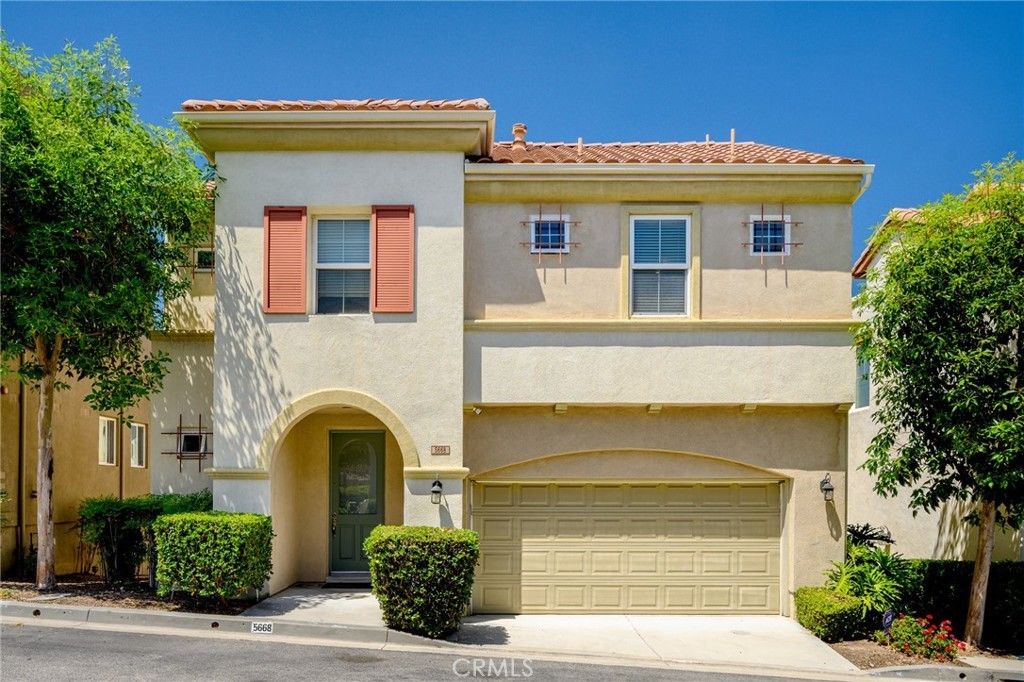 5668 Como Circle, Woodland Hills