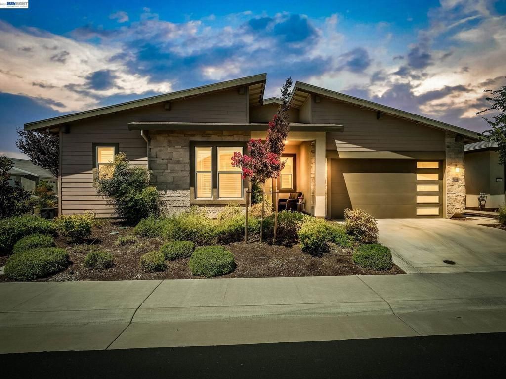 3001 Compass Ln, Roseville