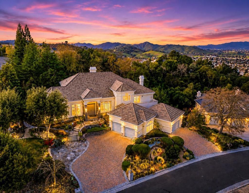 8451 Goldenrod Circle, Gilroy