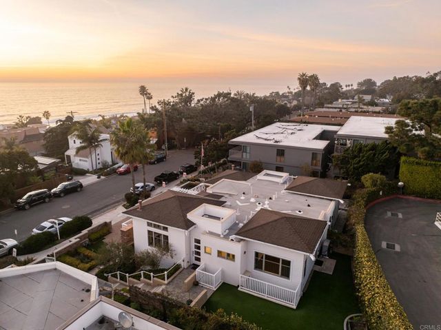 611 Stratford Ct, Del Mar