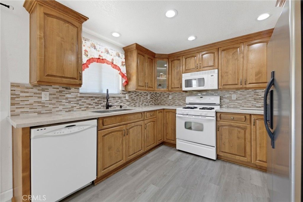 36421 106th E, Littlerock