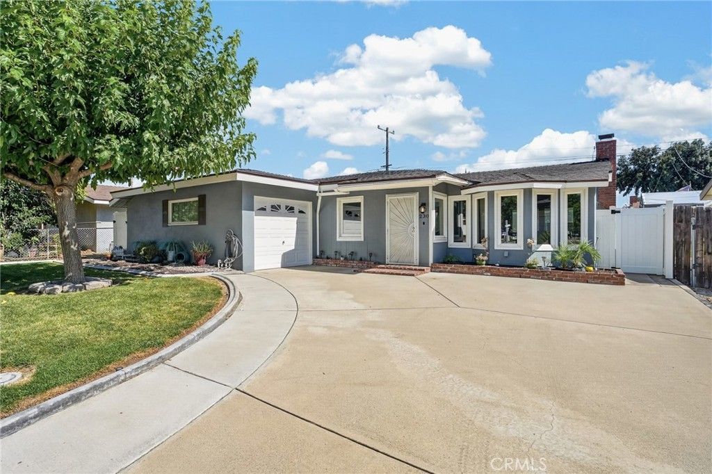 230 E Pioneer, Redlands