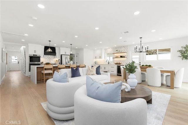 394 Magnolia Street, Costa Mesa
