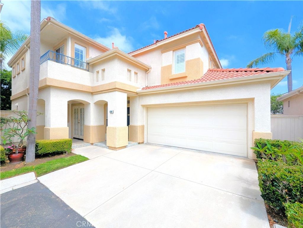 8204 Constantine Drive, Huntington Beach