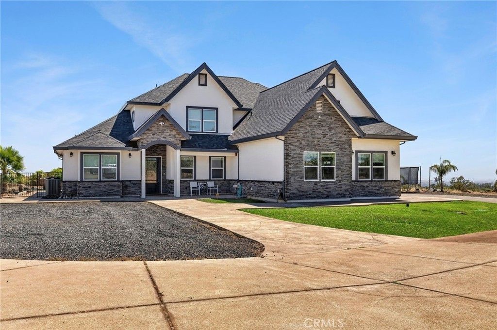 3138 Tangeman, Paradise