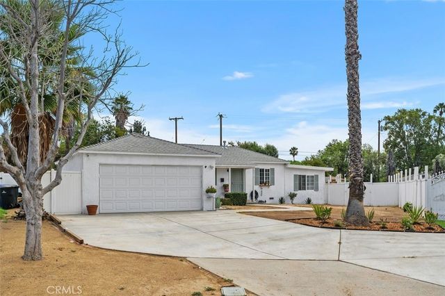 6050 Colonial, Riverside