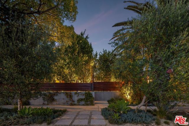 2106 Glyndon Avenue, Venice