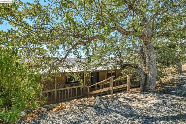 2481 Stoney Court, La Grange
