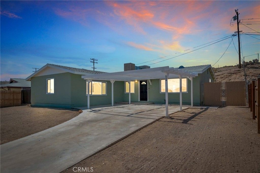 530 Kelly, Barstow