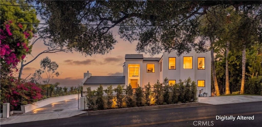 3566 Beverly Glen, Sherman Oaks