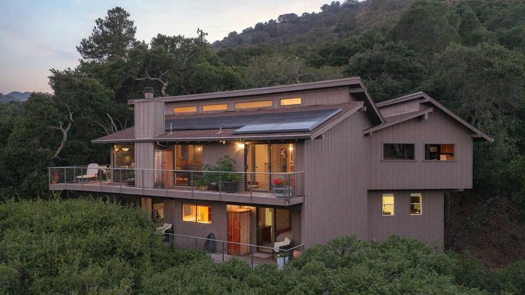 299 Calle De Los Agrinemsors, Carmel Valley
