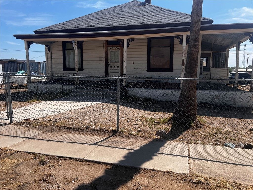 421 Palm Way, Needles