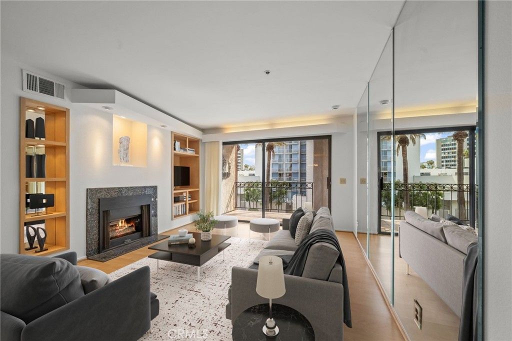 35 Linden # 302, Long Beach