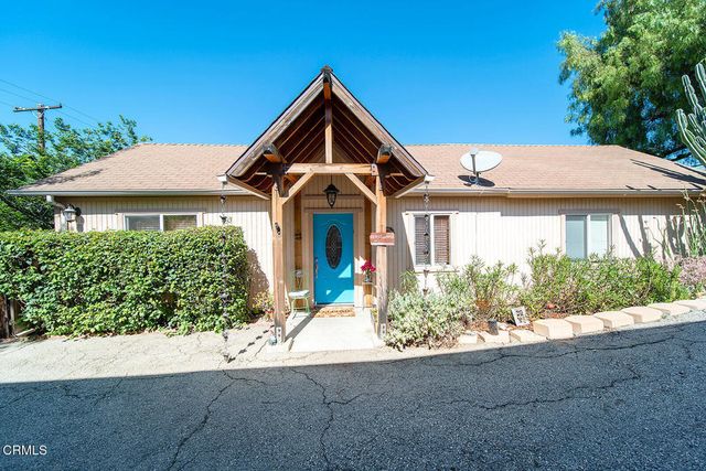8950 Oswego Street, Los Angeles