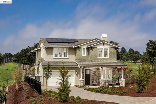 1659 Fairway Dr, Seaside