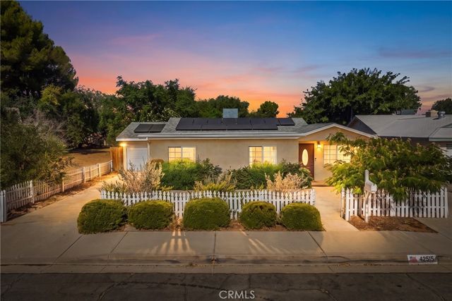 42515 52nd W, Lancaster