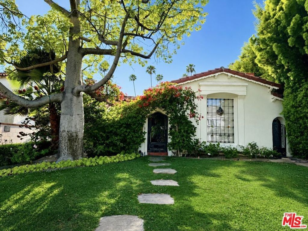 315 N Wetherly Drive, Beverly Hills