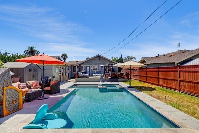 376 Orizaba Avenue, Long Beach