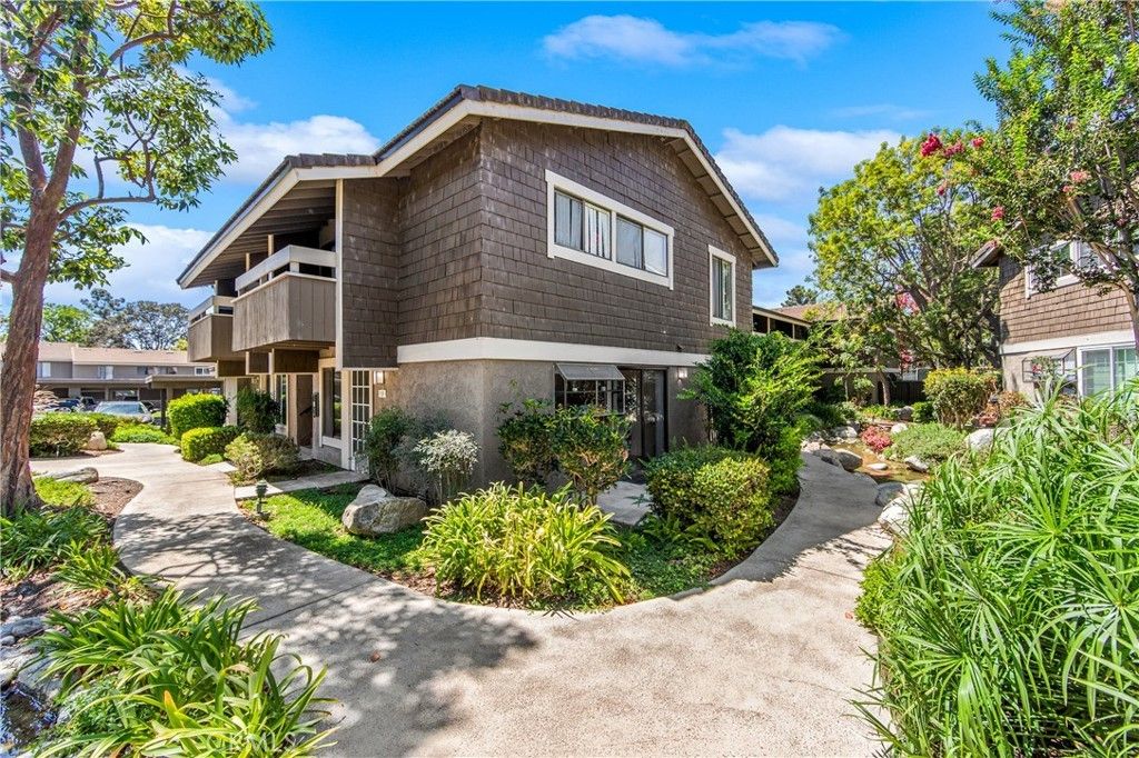53 Streamwood, Irvine