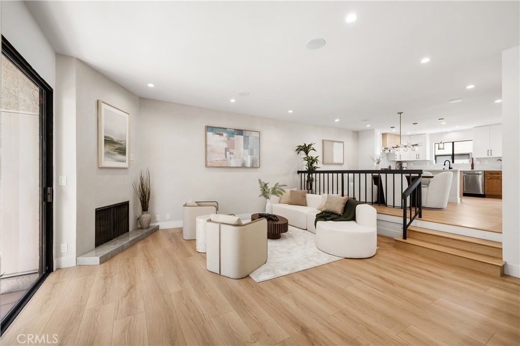 5711 Owensmouth # 125, Woodland Hills