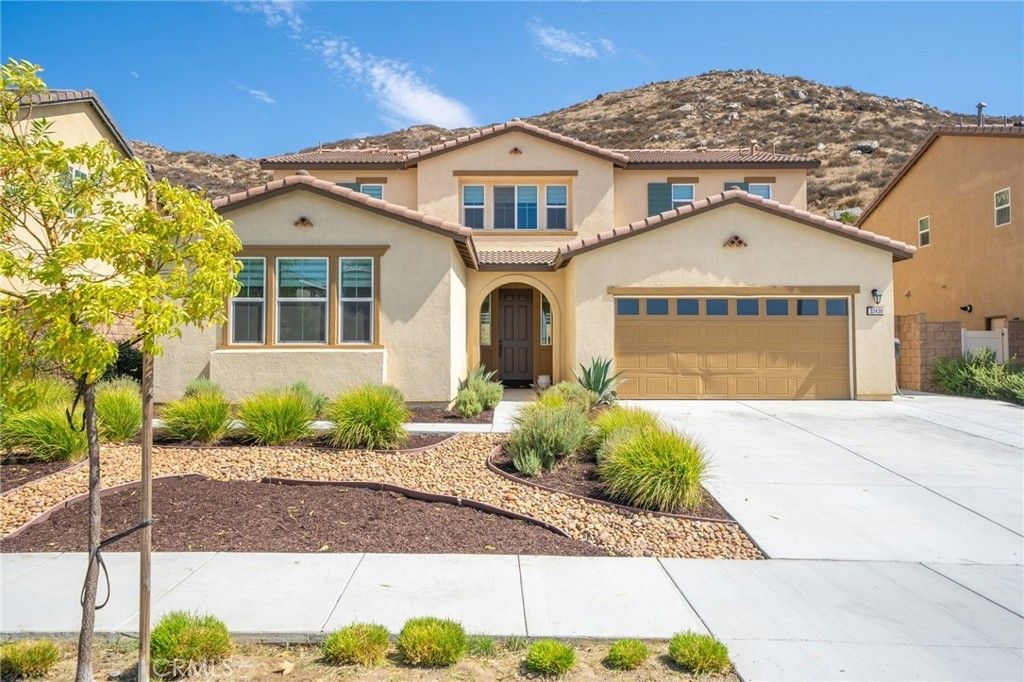 32439 Prairie Crossing Drive, Winchester