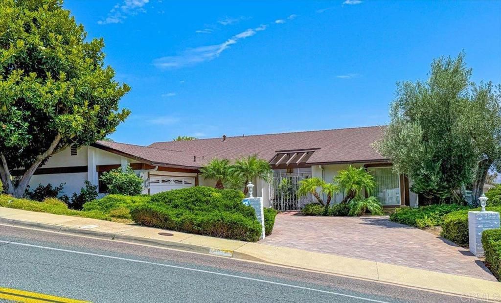 1600 Swallow Drive, El Cajon
