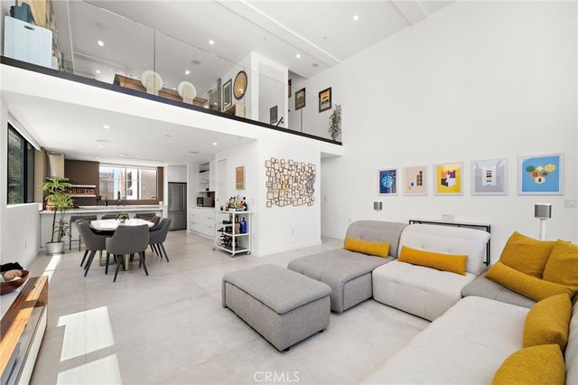 3859 S. Centinela Avenue, Los Angeles