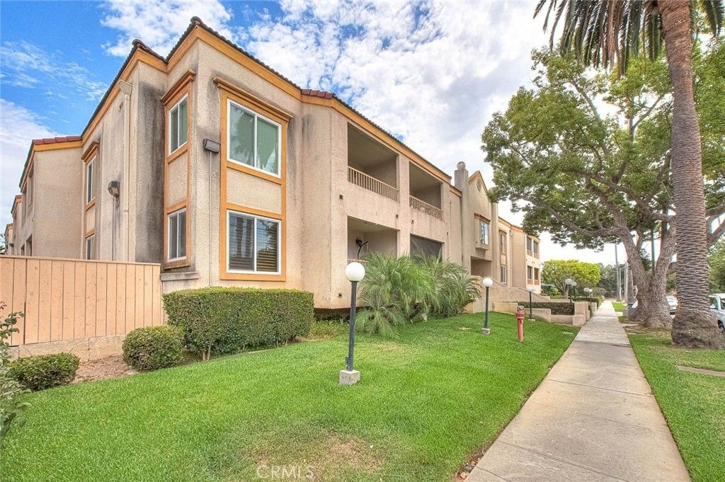 430 N Holliston # 210, Pasadena