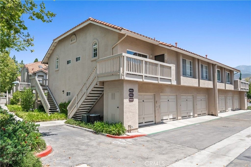 19015 Canyon Summit, Lake Forest