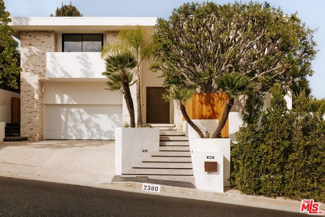 2380 Venus Drive, Los Angeles