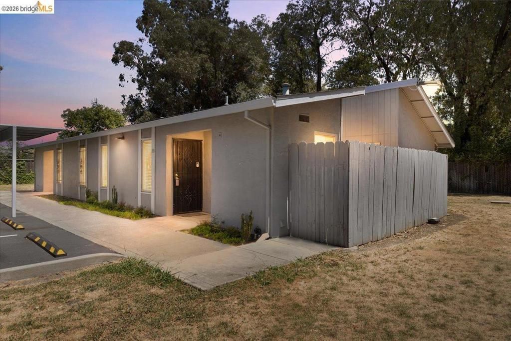 200 Del Luz Ct, Fairfield