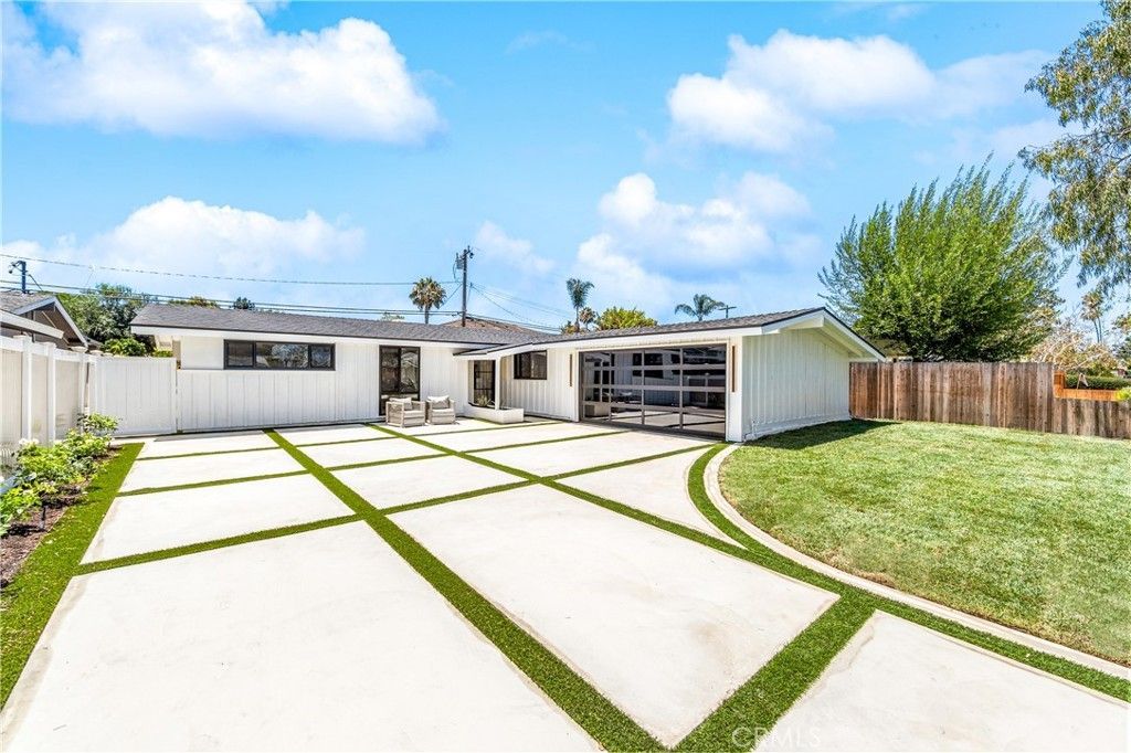 213 Wellesley, Costa Mesa