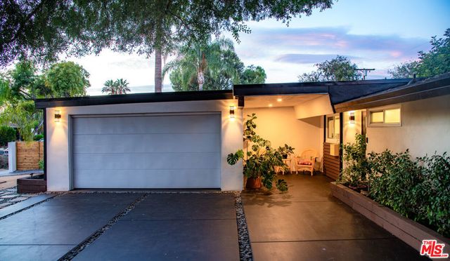 6504 Rhea Avenue, Los Angeles