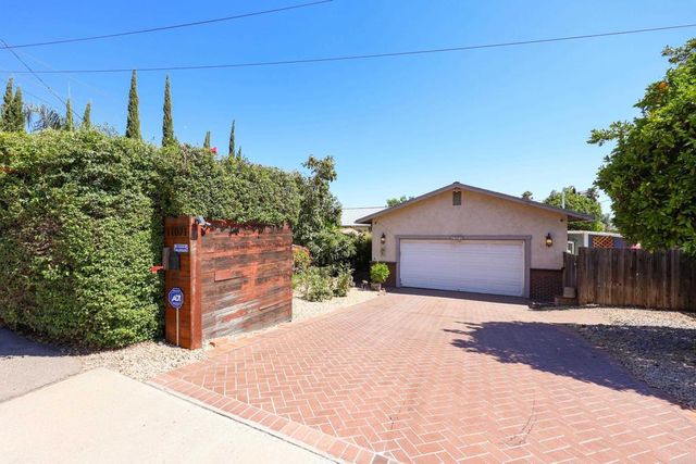 11071 El Nopal, Lakeside