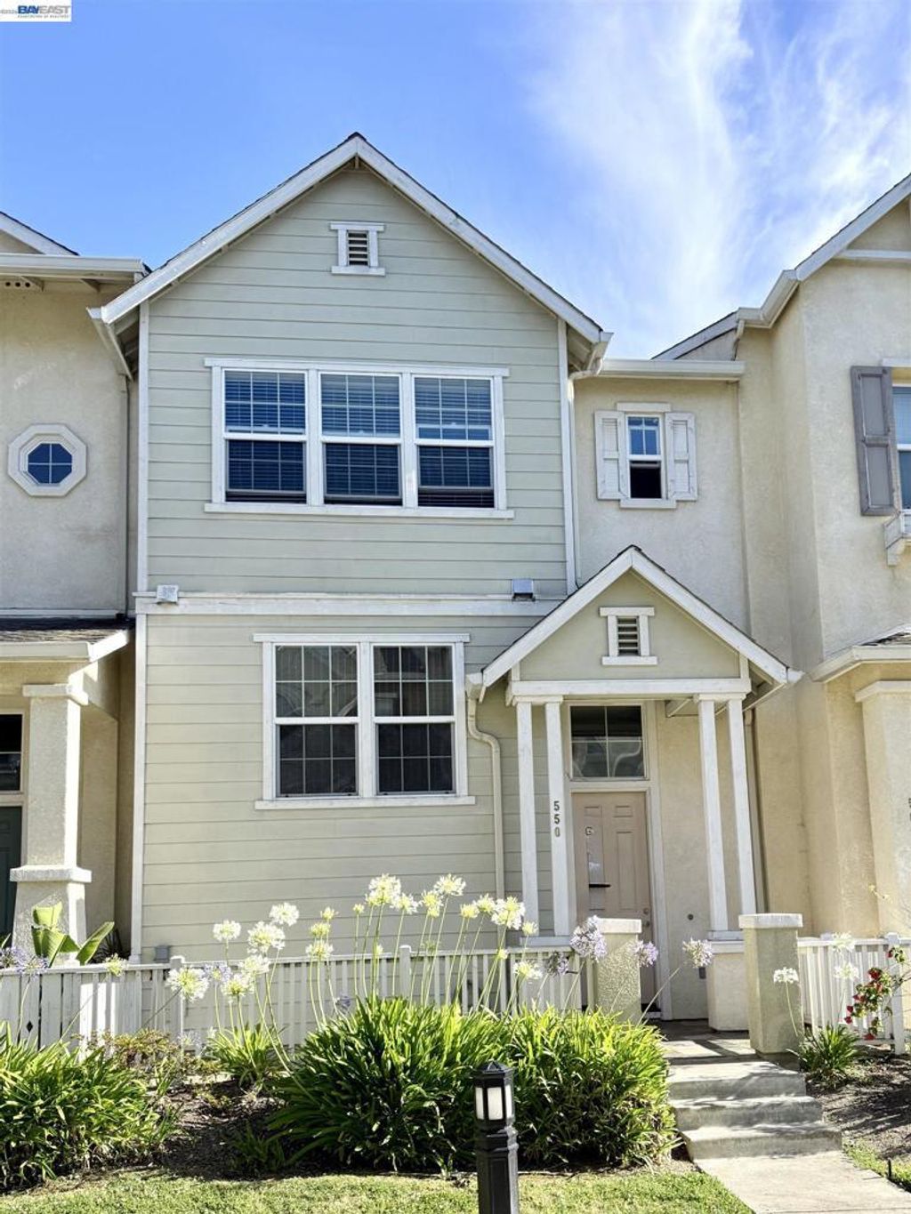 550 Summer Ln, Richmond
